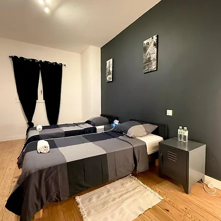 Family Champs Elysees Apartment Paris